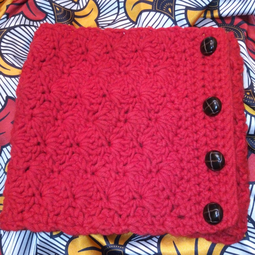 Hand Crafted Crocheted Textured Unisex Cowl in Red, One Size - Picture 6 of 6